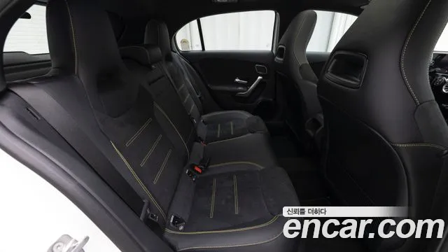Mercedes-Benz A-Class 2025 thumb 2