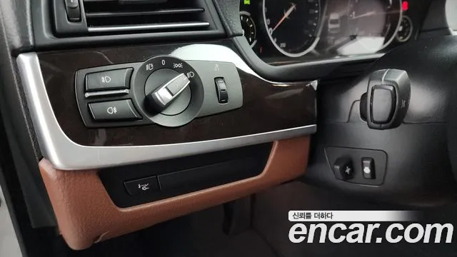 BMW 5 серии 2013 thumb 11