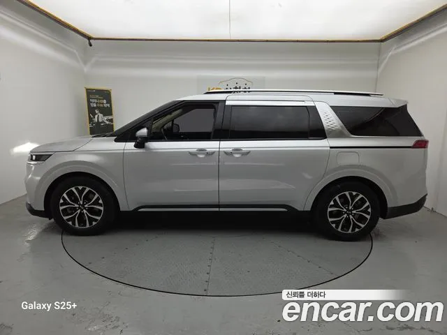 Kia Carnival 2021 thumb 9