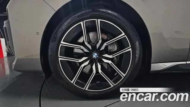 BMW 7 серии 2023 thumb 7