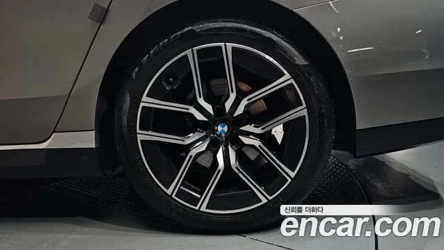 BMW 7 серии 2023 thumb 10