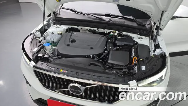 Volvo XC40 2024 thumb 12