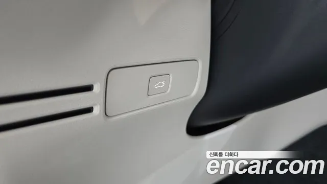 Volvo XC40 2024 thumb 4