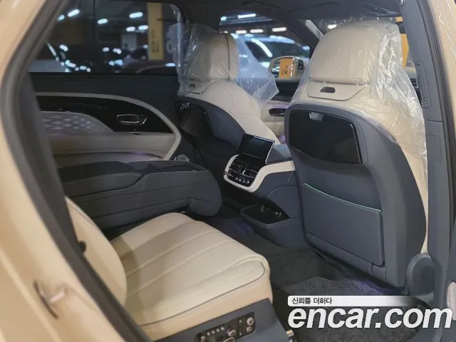 Bentley Bentayga 2024 thumb 7