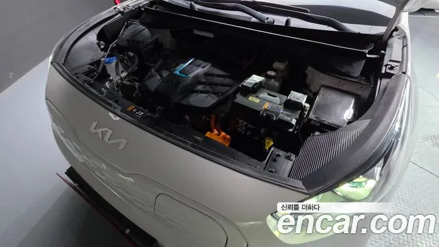 Kia Niro Plus 2023 thumb 4