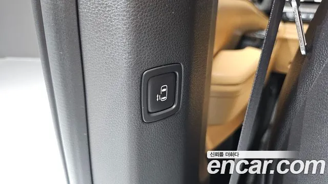 Kia Carnival 2022 thumb 9