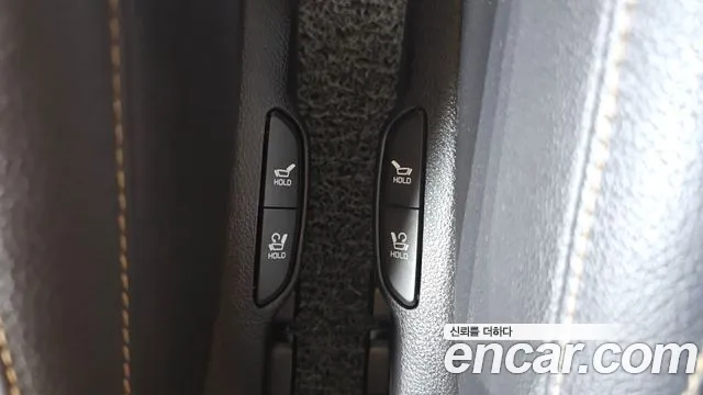 Kia Carnival 2022 thumb 2