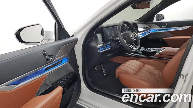 BMW 7 серии 2025 thumb 7