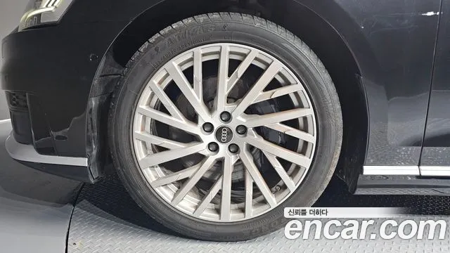 Audi A8 2021 thumb 7