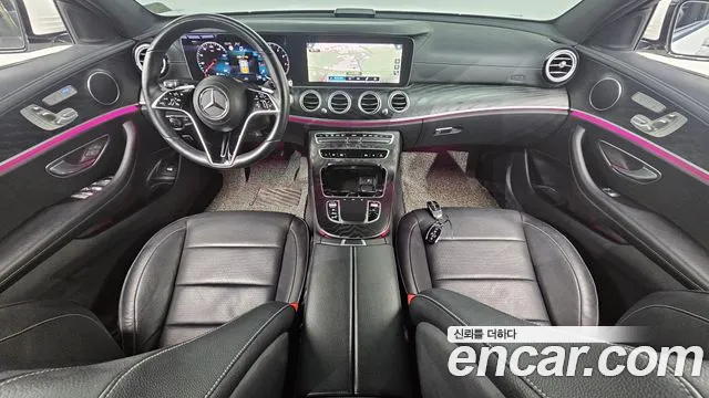 Mercedes-Benz E-Class 2022 thumb 11