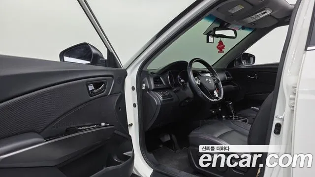KGM Tivoli Air 2017 thumb 3
