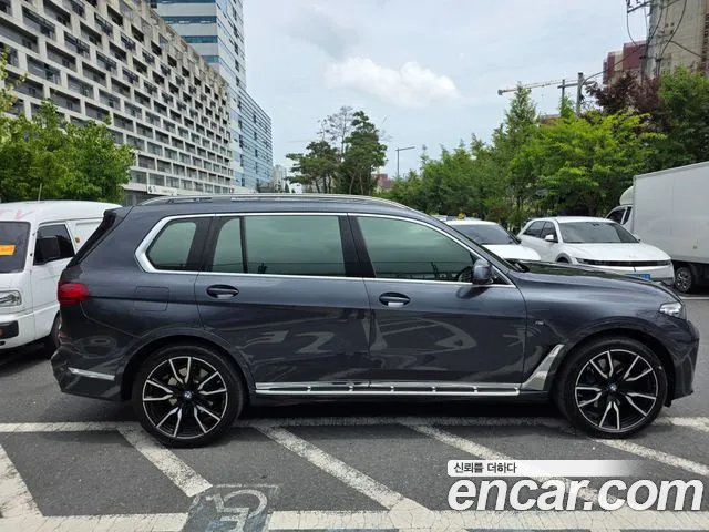 BMW X7 2020 thumb 10