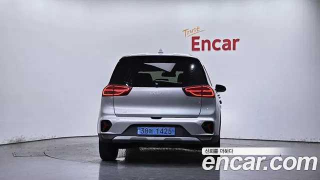 Kia Niro Plus 2022 thumb 4