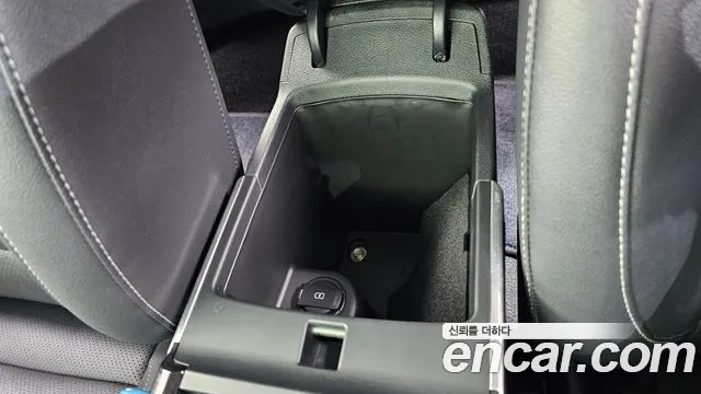 Kia Niro Plus 2022 thumb 6