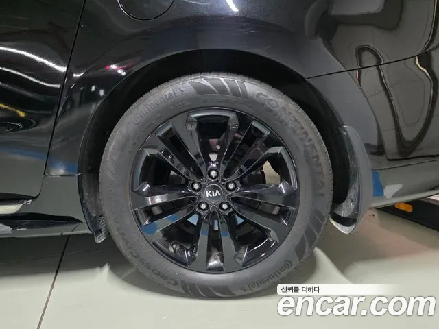 Kia Carnival 2016 thumb 3