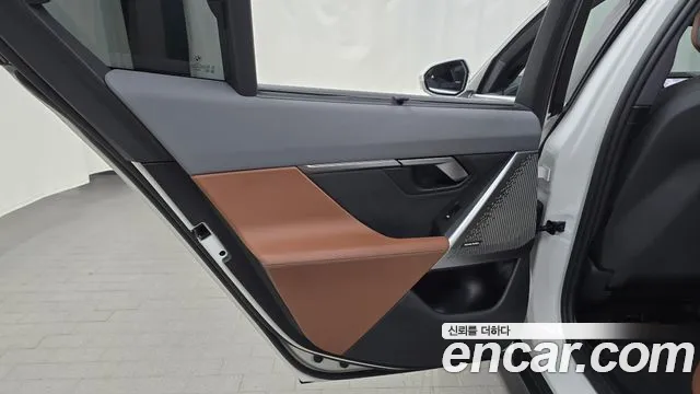 BMW 5 серии 2023 thumb 4