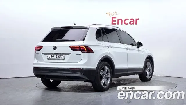 Volkswagen Tiguan 2018 thumb 8
