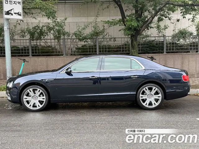 Bentley Flying Spur 2018 thumb 5