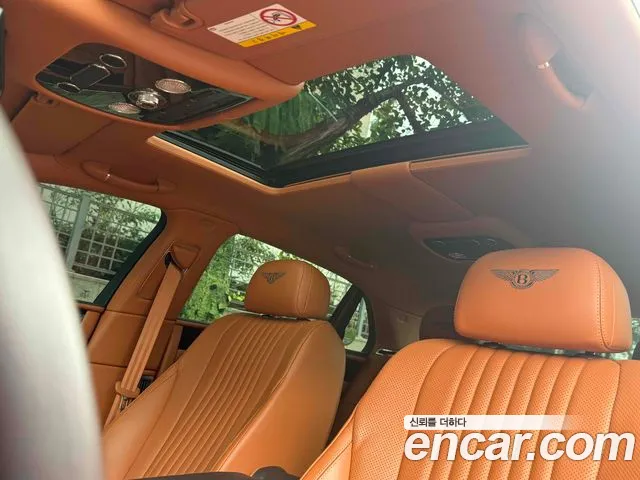 Bentley Flying Spur 2018 thumb 3