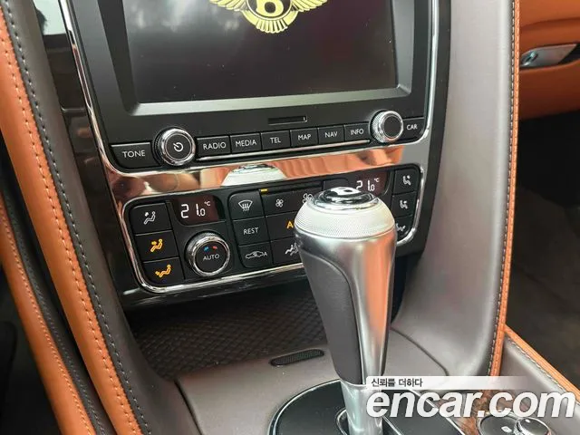 Bentley Flying Spur 2018 thumb 7