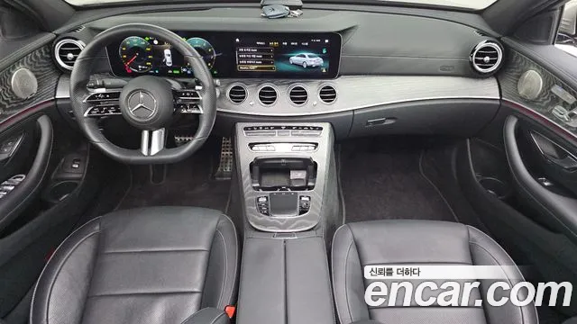 Mercedes-Benz E-Class 2022 thumb 5