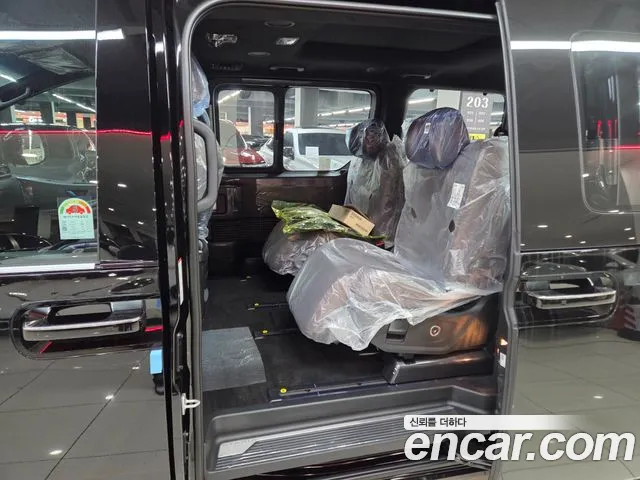 Hyundai Staria 2026 thumb 3