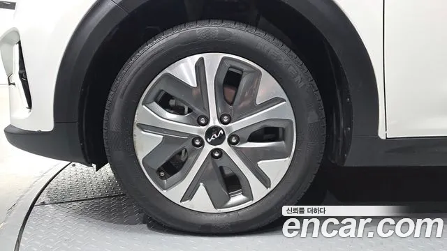 Kia Niro Plus 2023 thumb 11