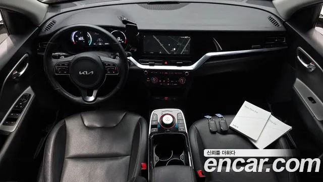 Kia Niro Plus 2023 thumb 2