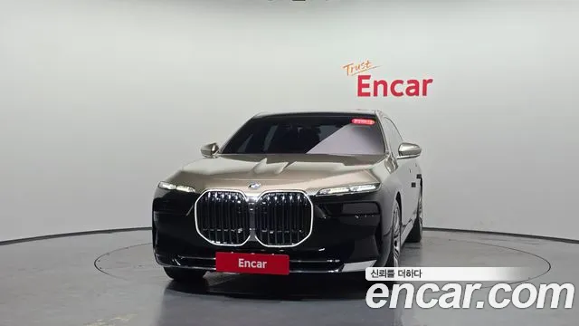 BMW 7 серии 2023 thumb 6