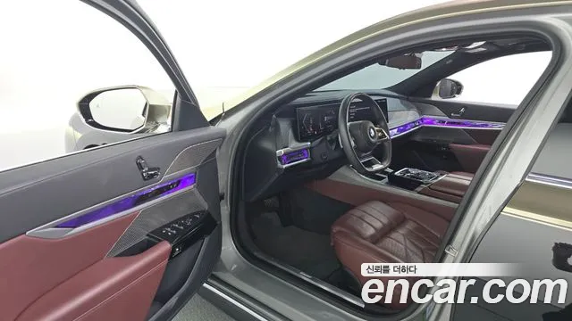 BMW 7 серии 2023 thumb 9