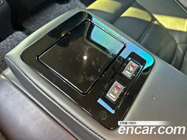 Renault SM6 2016 thumb 5