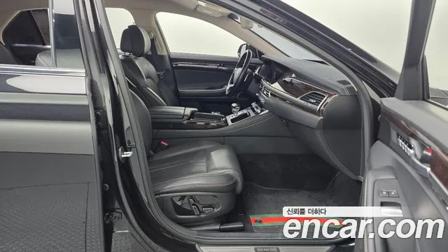 Genesis G90 2018 thumb 11