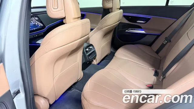 Mercedes-Benz E-Class 2024 thumb 6
