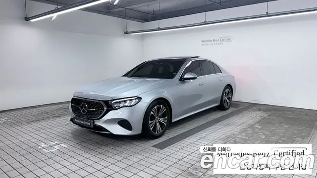 Mercedes-Benz E-Class 2024 thumb 11