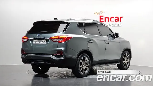 KGM Rexton 2017 thumb 2