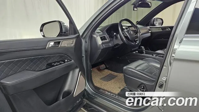 KGM Rexton 2017 thumb 7