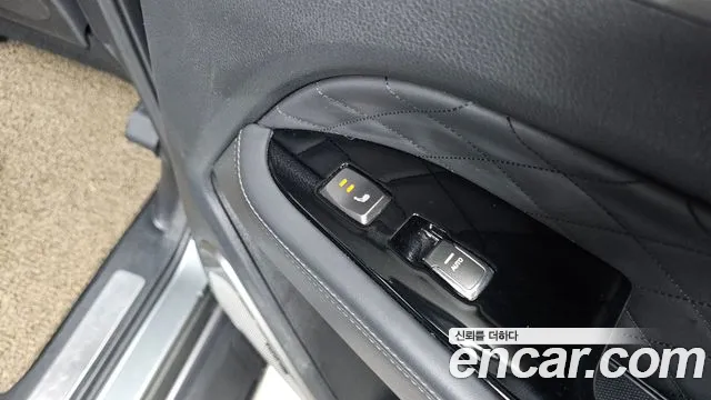 KGM Rexton 2017 thumb 8