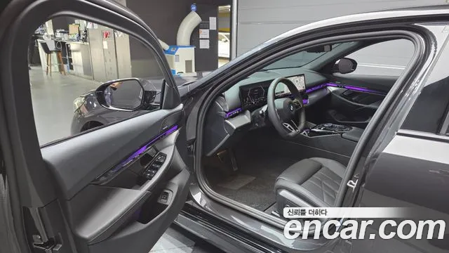 BMW 5 серии 2025 thumb 10