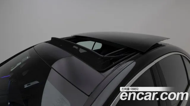 Mercedes-Benz E-Class 2025 thumb 7