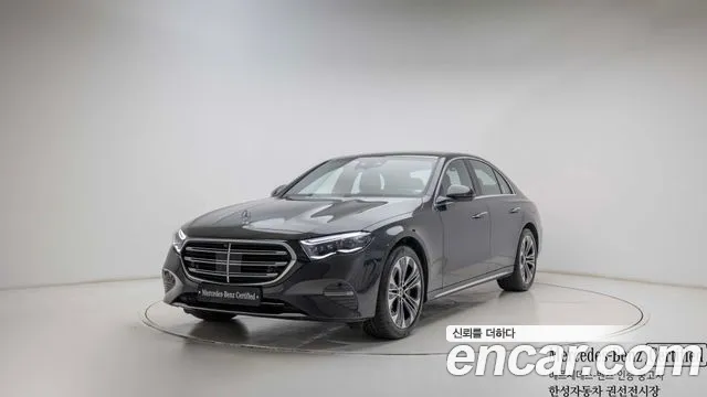 Mercedes-Benz E-Class 2025 thumb 2