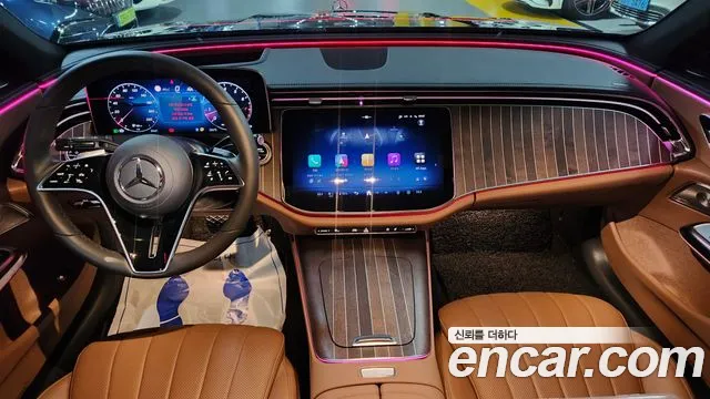 Mercedes-Benz E-Class 2025 thumb 2
