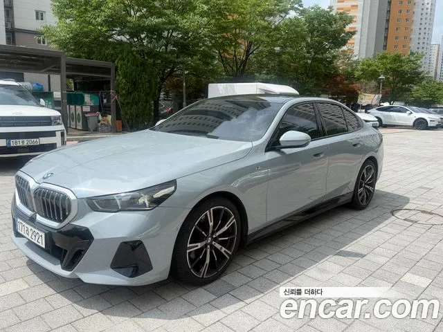 BMW 5 серии 2024 thumb 3