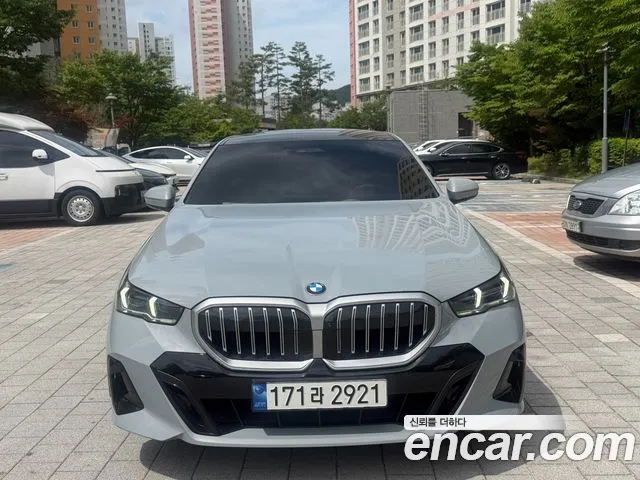 BMW 5 серии 2024 thumb 6