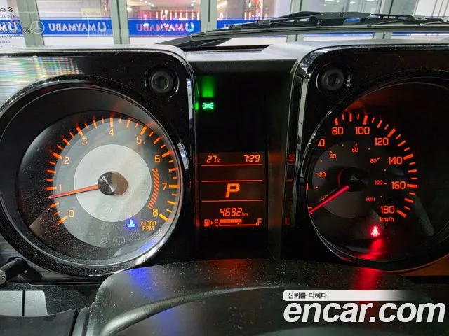 Suzuki Jimny 2025 thumb 4