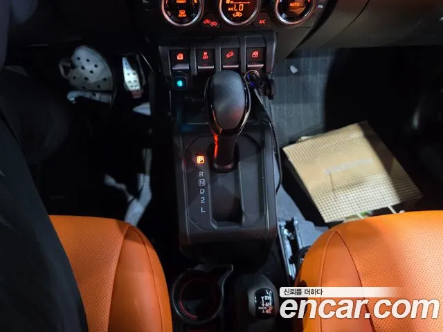 Suzuki Jimny 2025 thumb 10