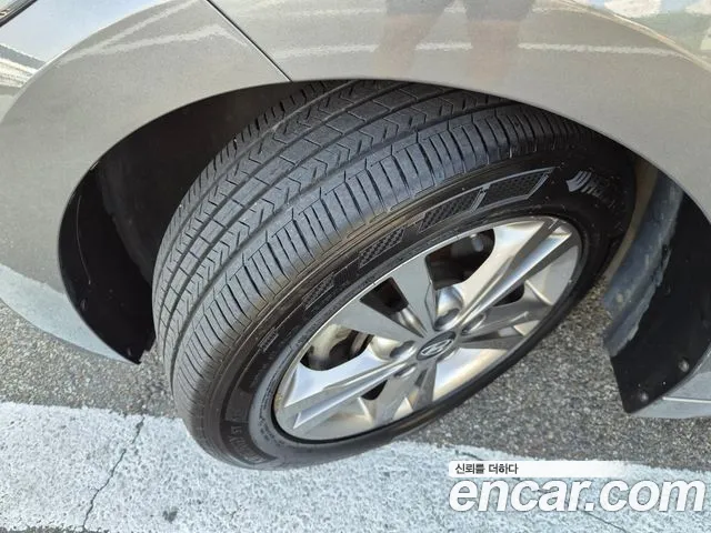 Hyundai Avante 2017 thumb 7
