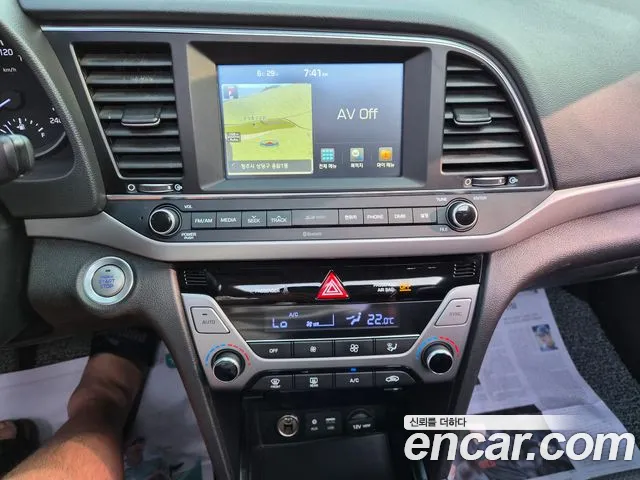 Hyundai Avante 2017 thumb 5