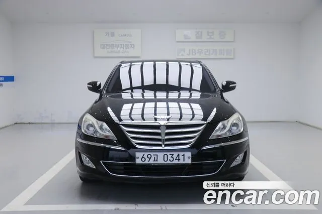 Hyundai Genesis 2013 thumb 4