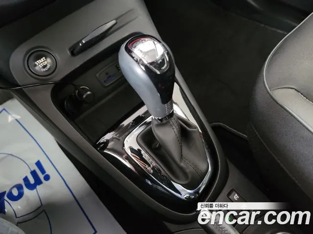 Renault QM3 2015 thumb 5