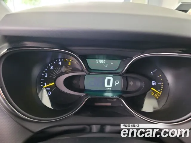 Renault QM3 2015 thumb 2